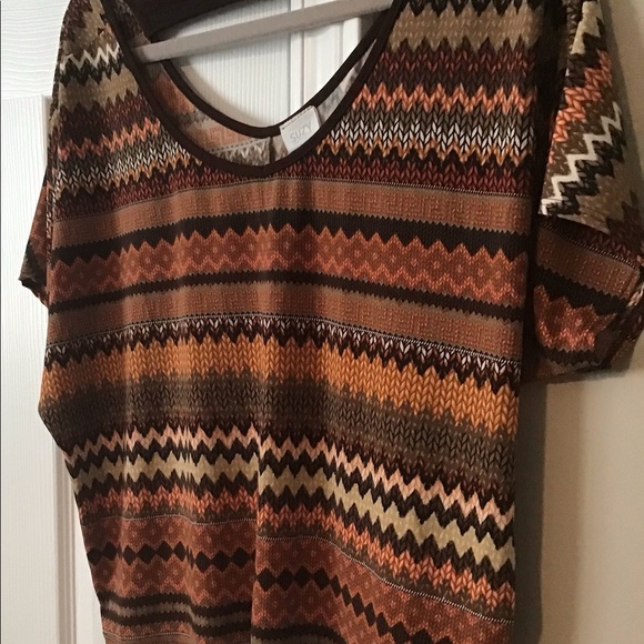 Brand new crop top - Picture 9 of 16